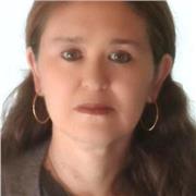 Profesora en ciencias de naturales, de la salud imparte clases para alumnos de todas las edades